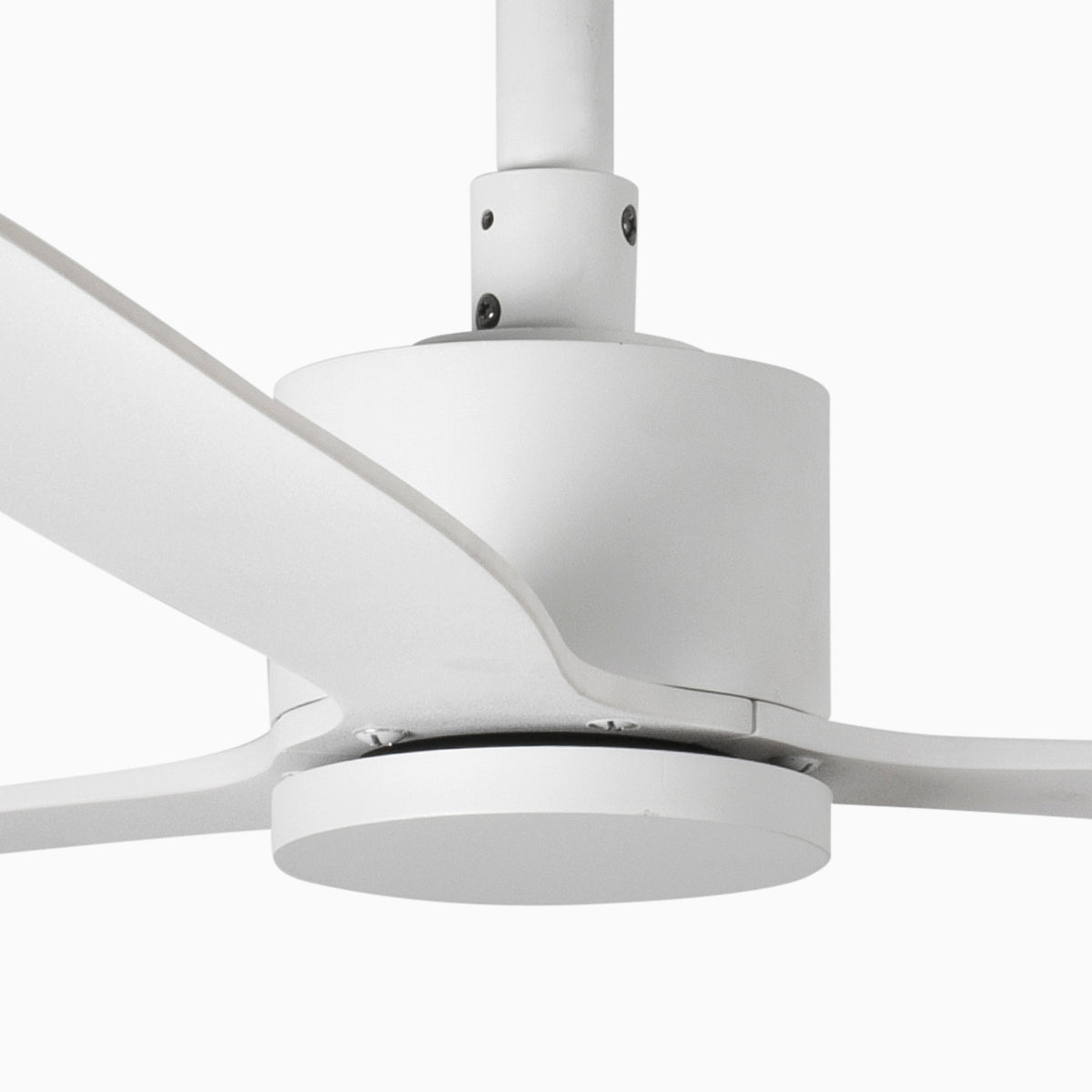 Ventilateur de plafond sans éclairage AMELIA Ø1320MM BLANC 3 pales blanches TUYA