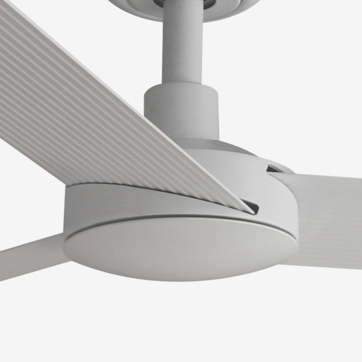 Takfläkt utan belysning CRUISER S Ø1060mm VIT 3 VITA BLAD
