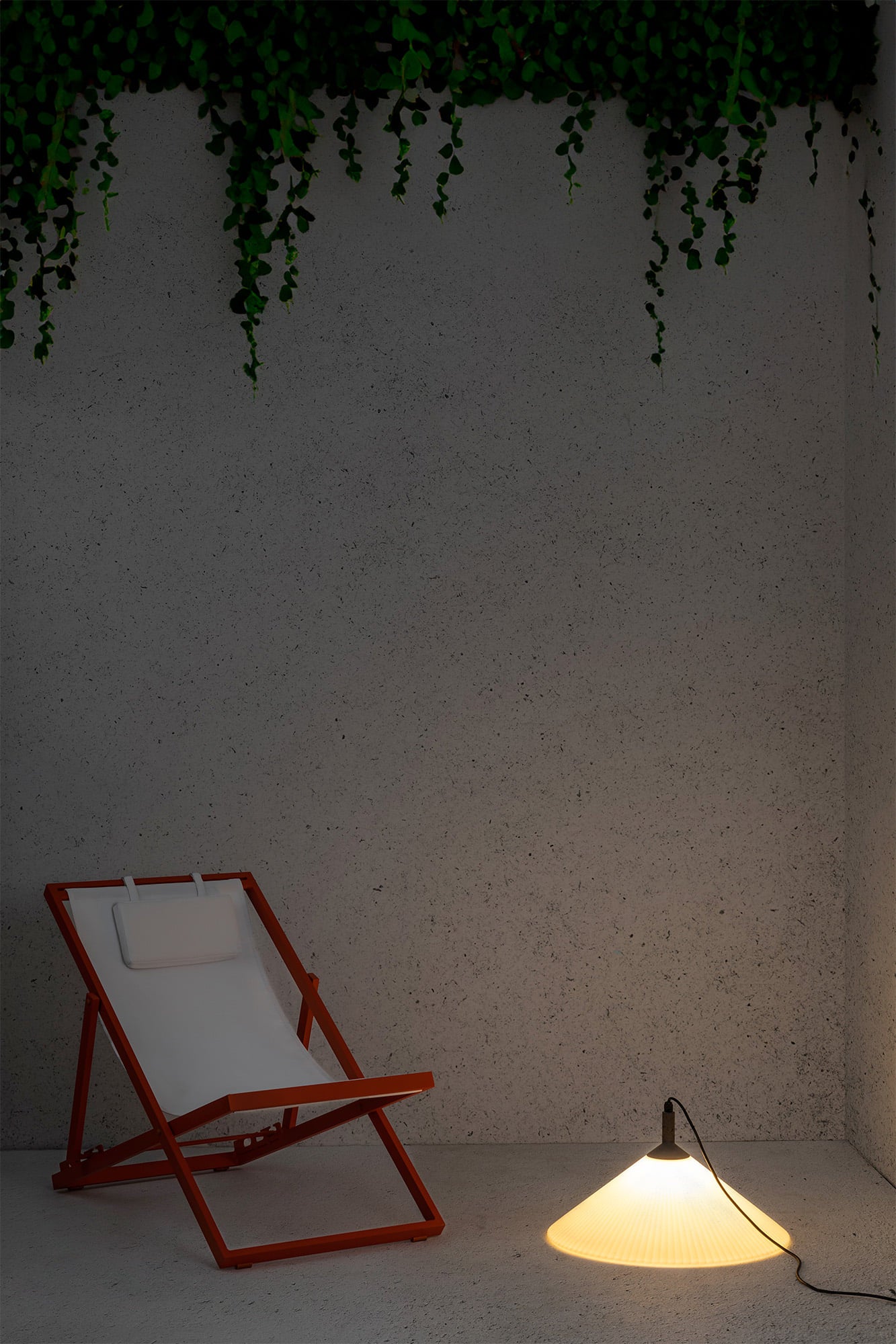 SAIGON OUT R55 Grey portable/pendant lamp