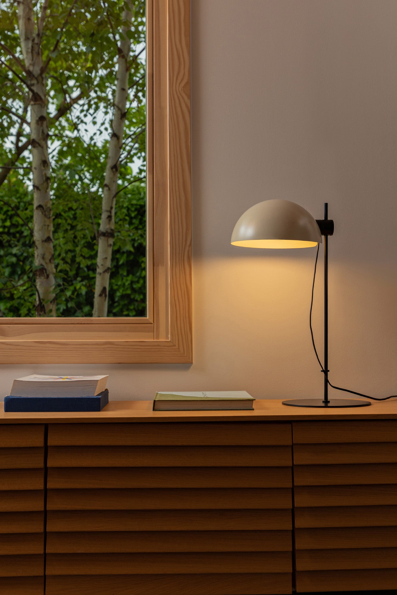 DOMINICA Beige table lamp