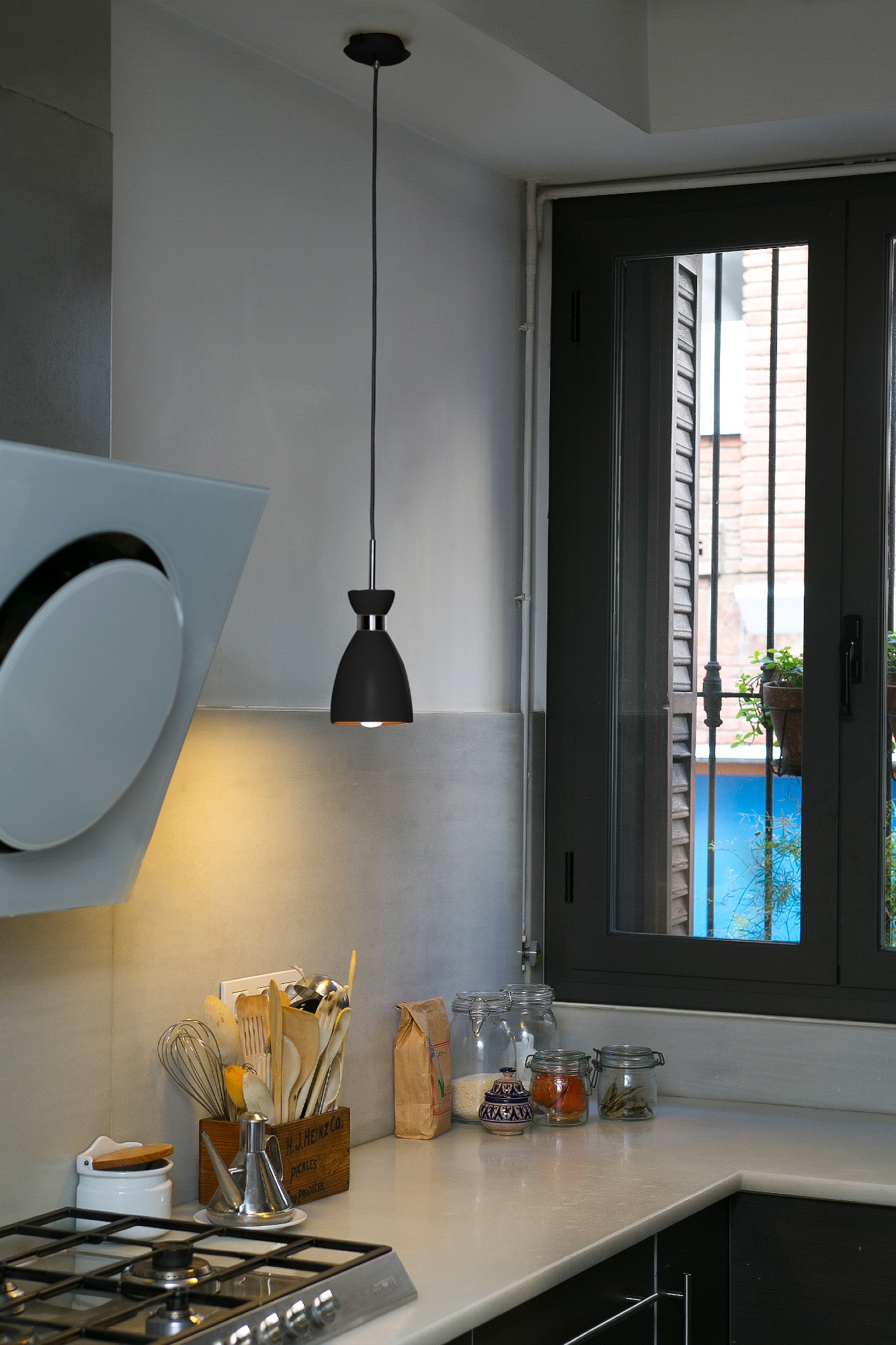 RETRO Black and copper pendant lamp