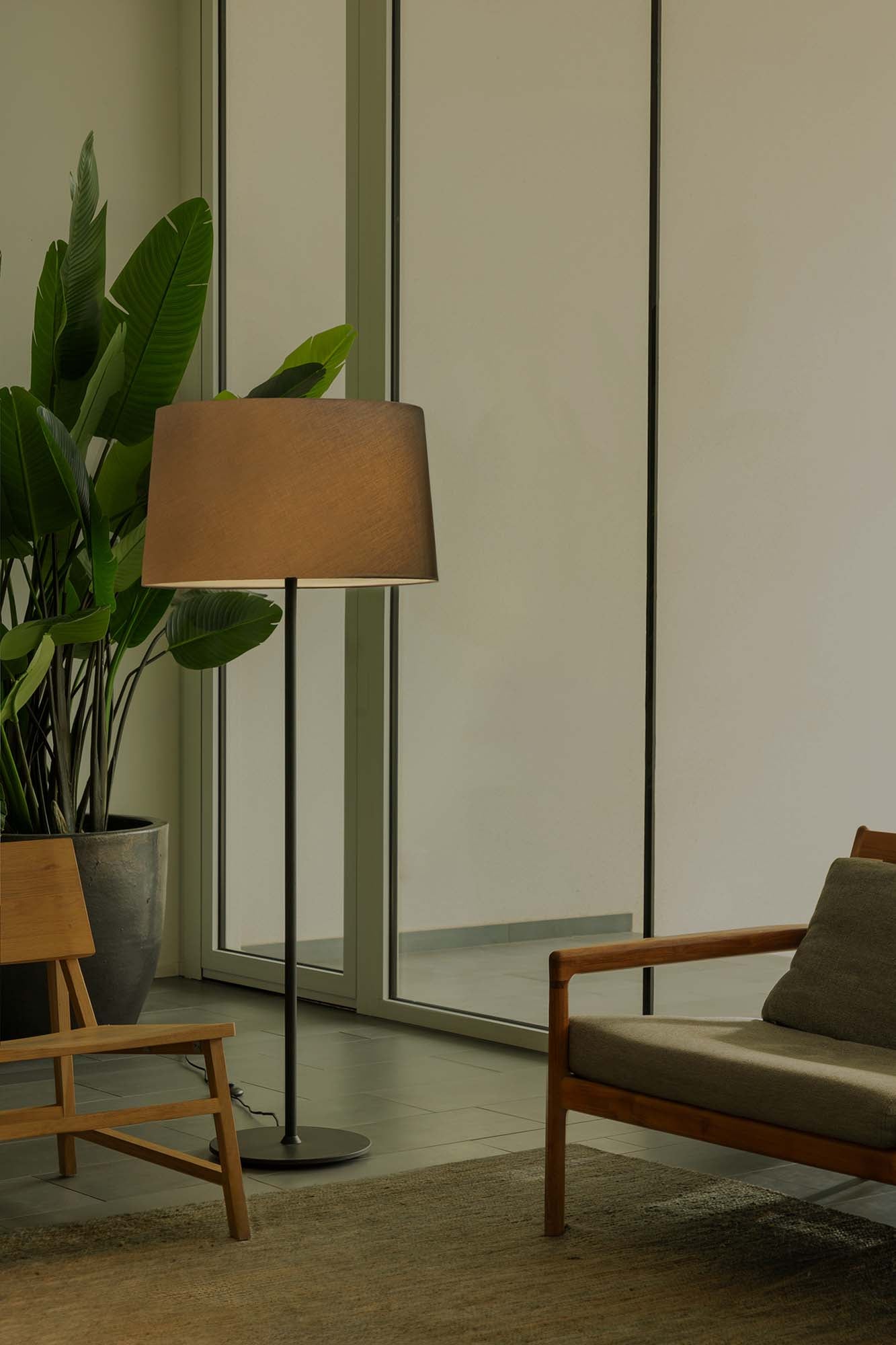 WINDSOR Black/grey floor lamp