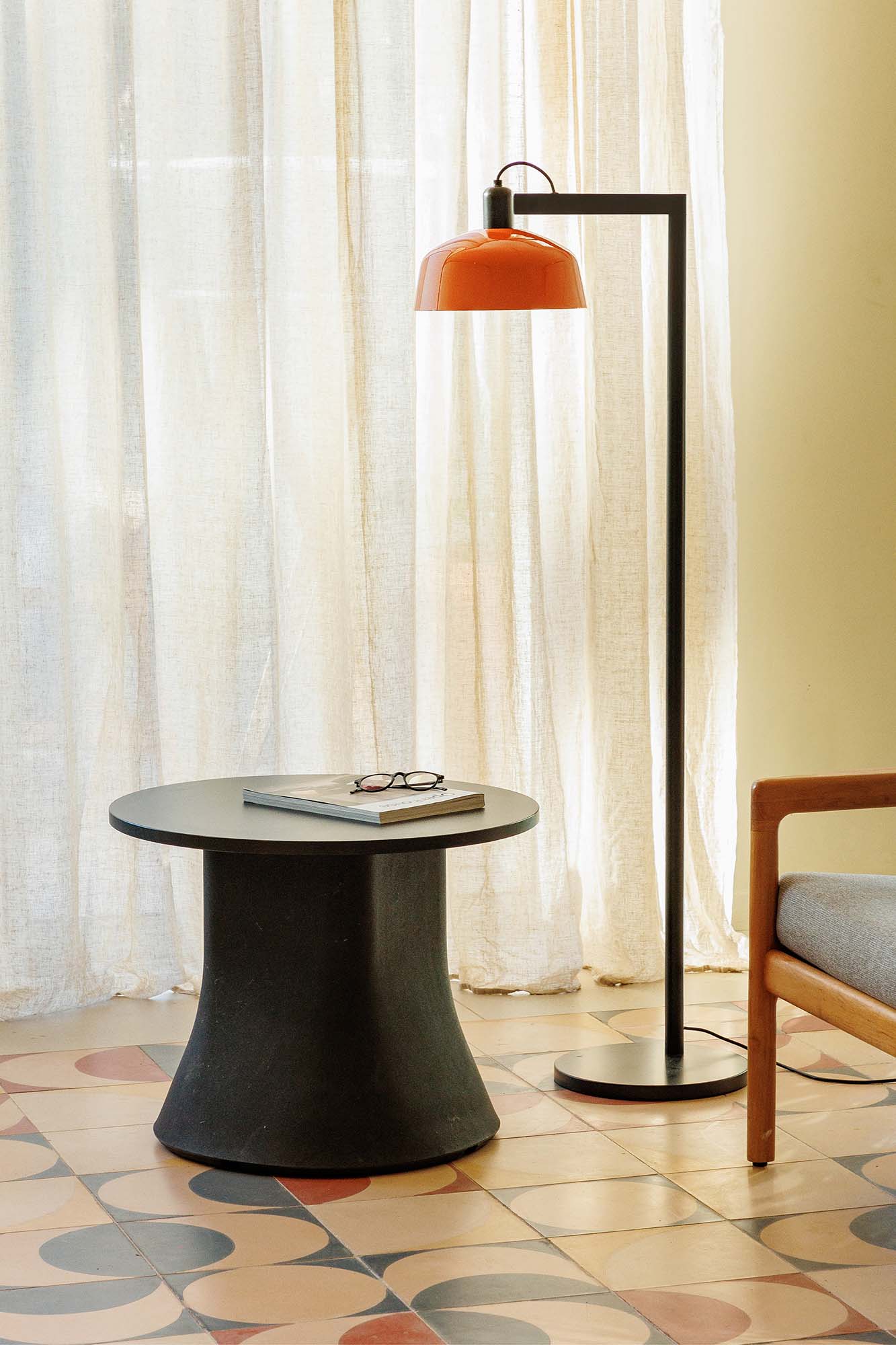 TATAWIN Orange metal floor lamp