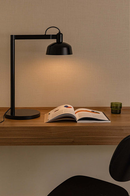 TATAWIN Black metal table lamp