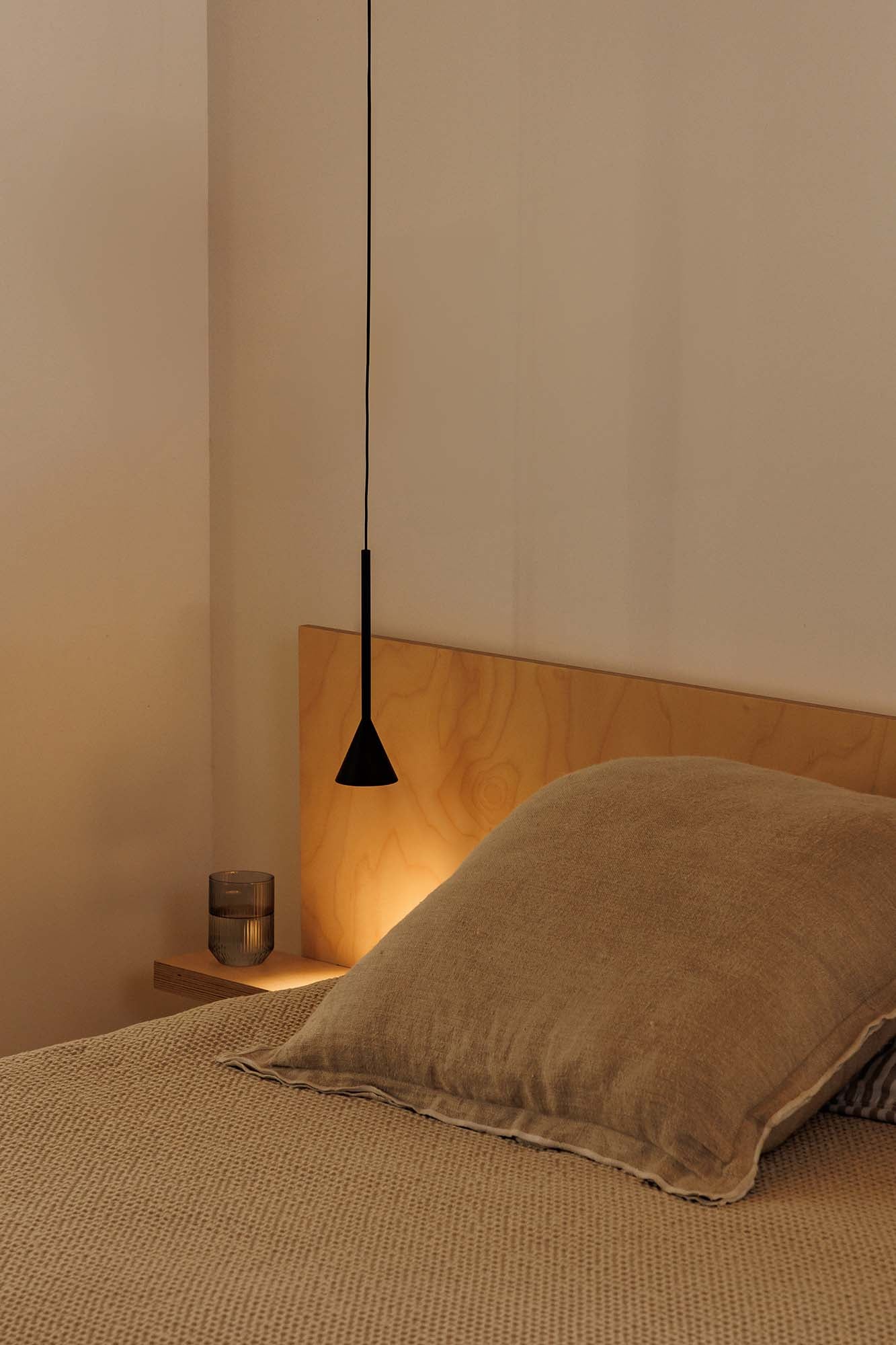 ANNA Black pendant lamp