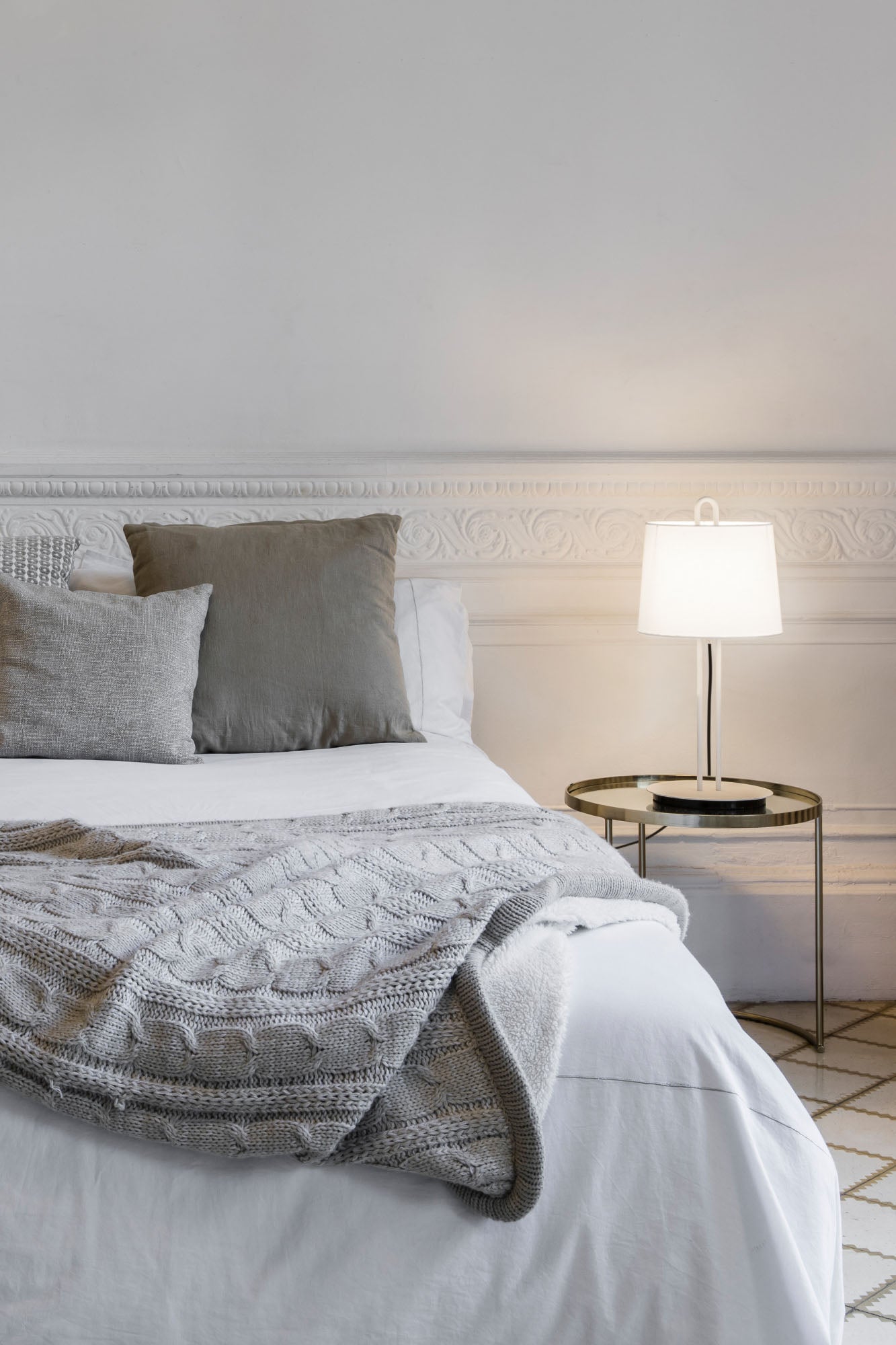 MONTREAL White/white table lamp
