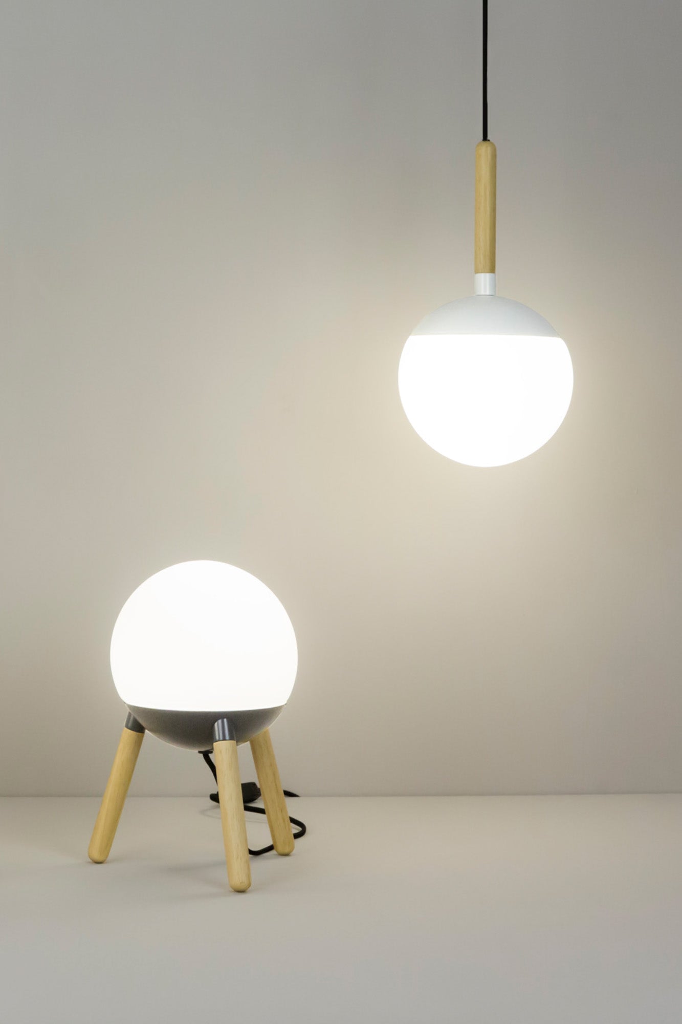 MINE GLASS White pendant lamp