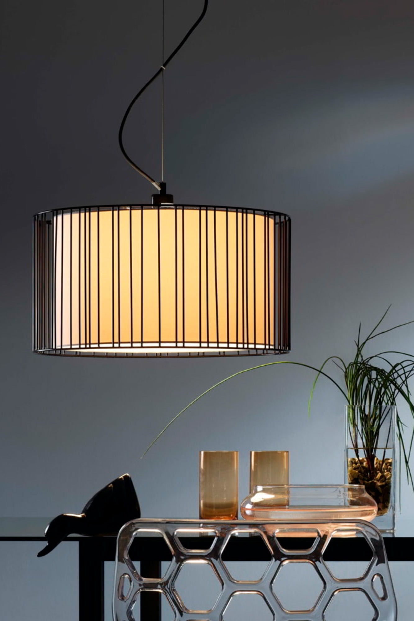 LINDA Black pendant lamp