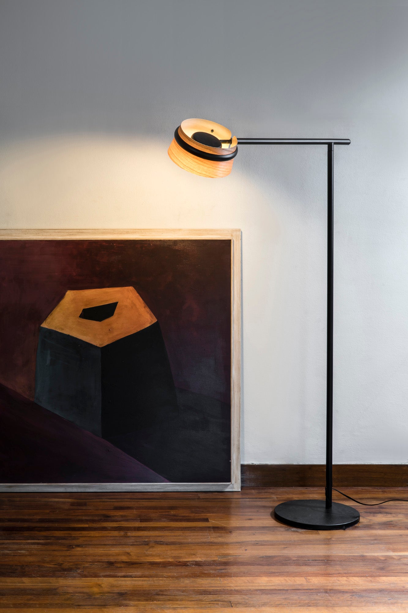 LOOP Black floor lamp