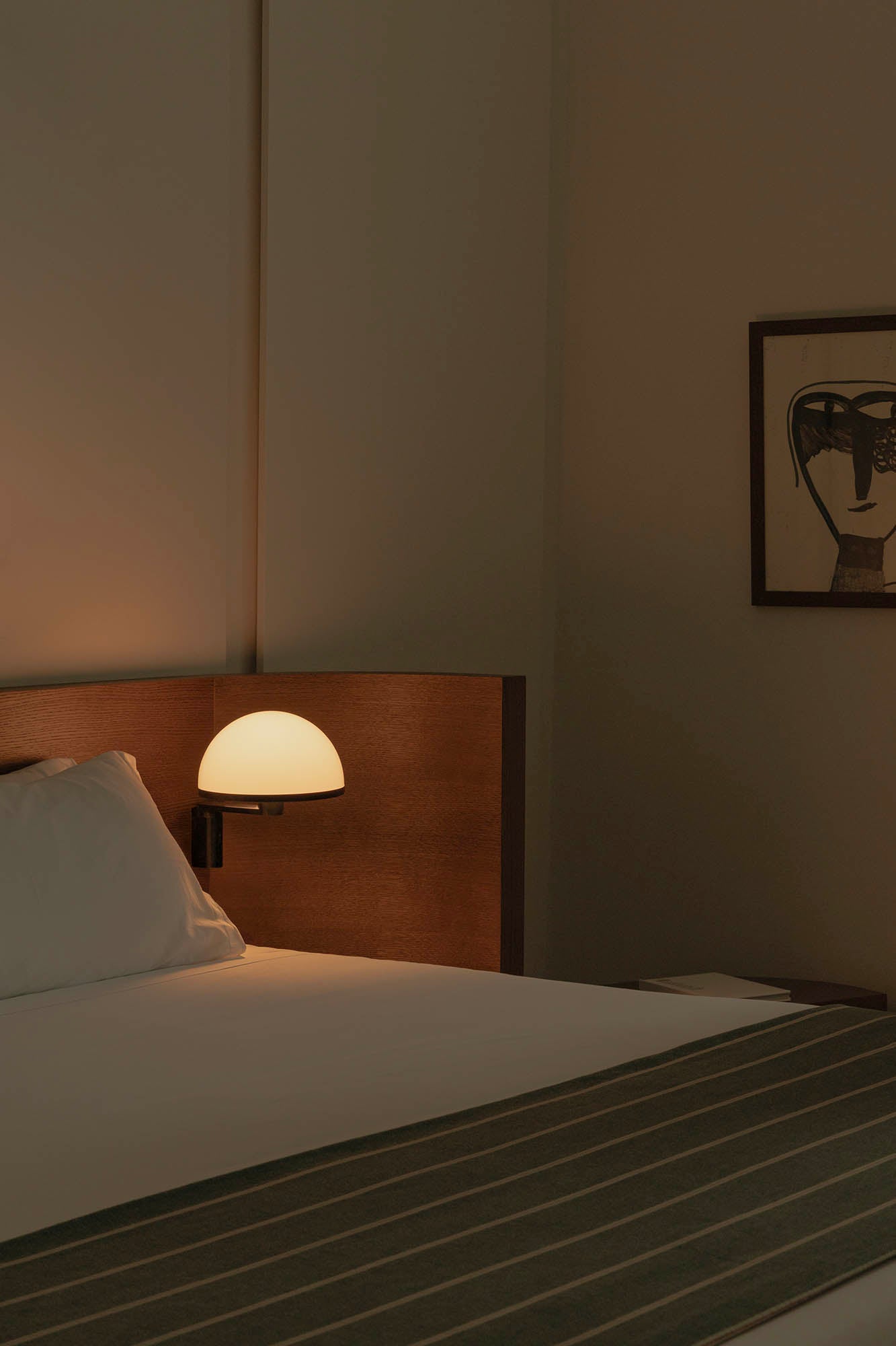 DOME Wall lamp black