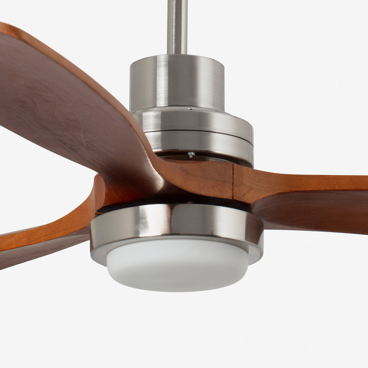 Потолочный вентилятор с подсветкой LANTAU XL Ø1680 DC NIQ MAT LIGHT, 3 лопасти, WALNUT, 15W, 3000K