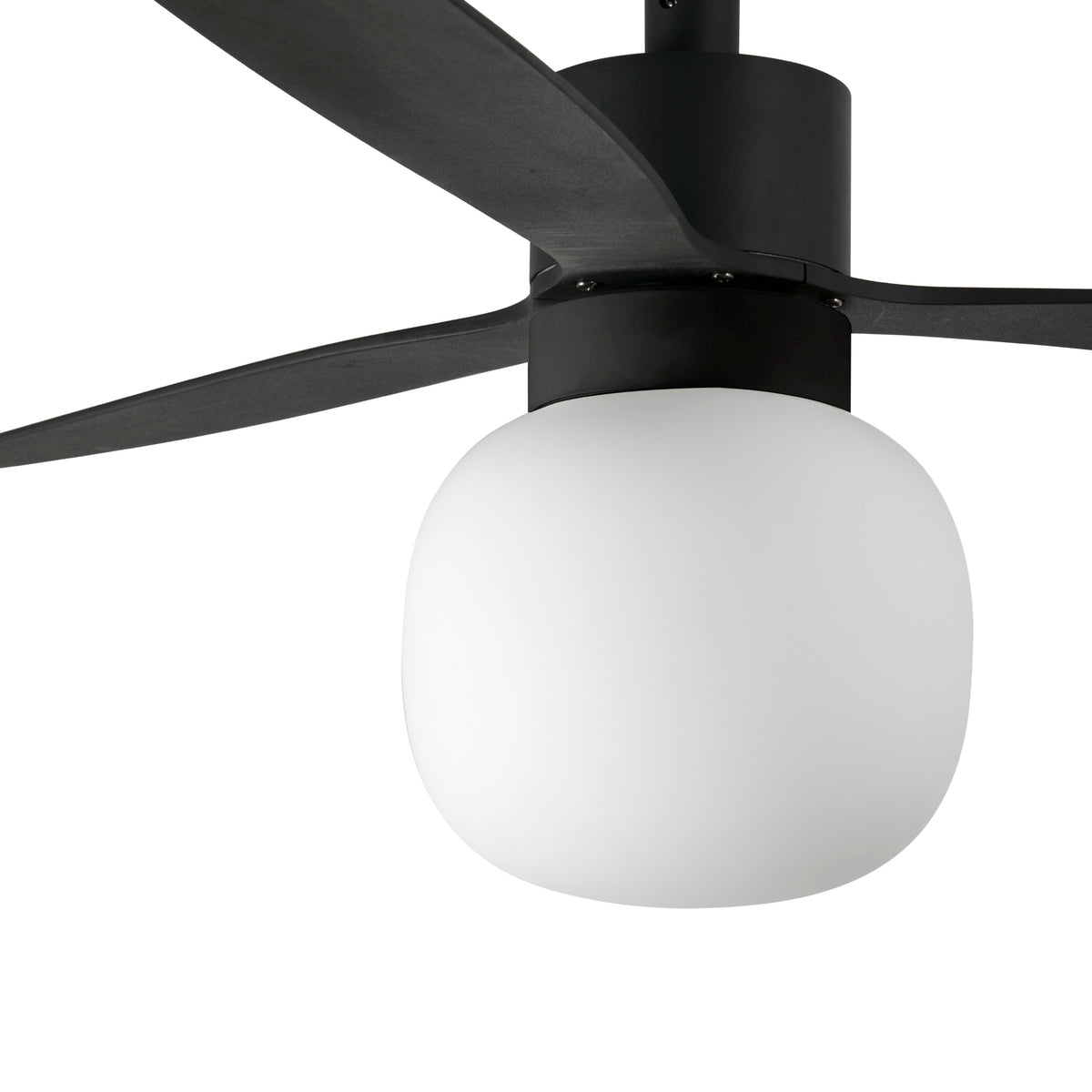 Amelia svart takfläkt med belysning 1320mm