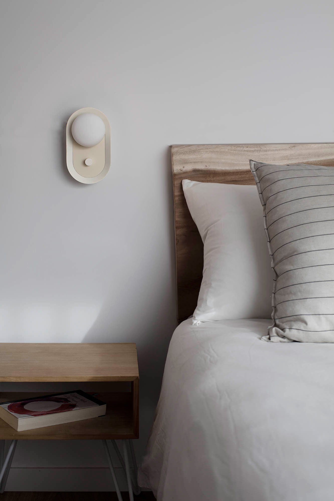 MAYA Beige wall lamp
