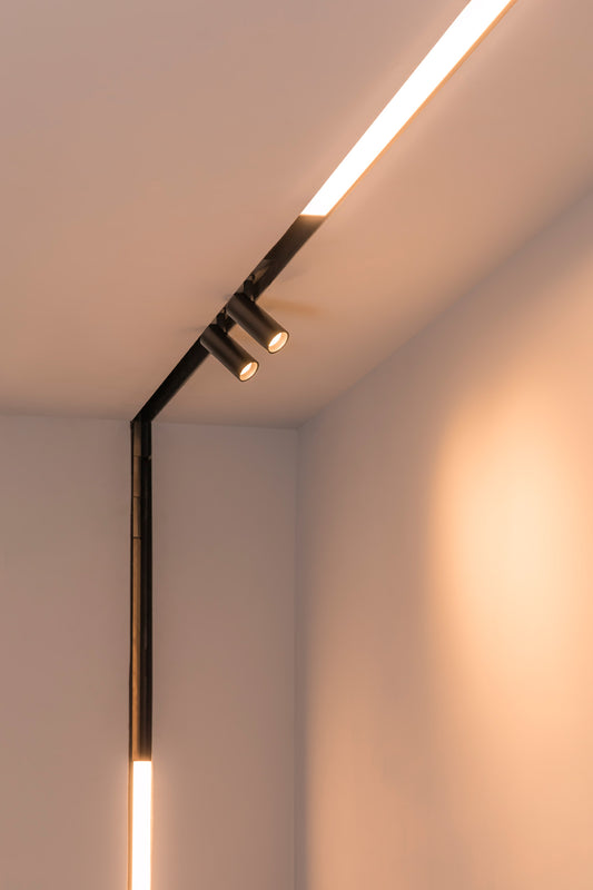 Surface-mounted lamp NESO LINE-32 2700K BLACK