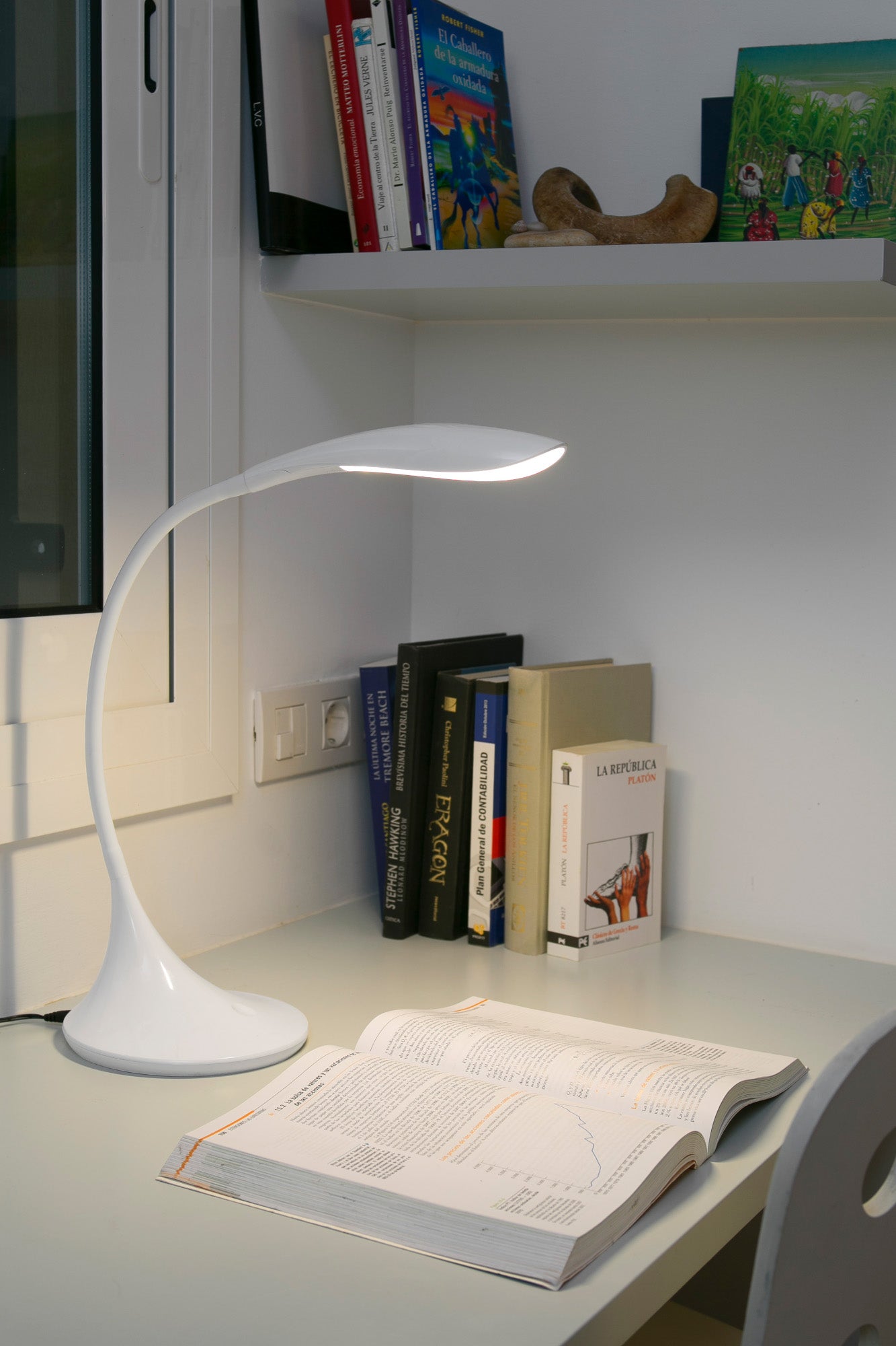 OTTO White reading lamp