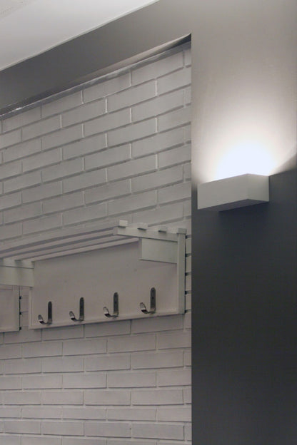 EACO 1 White wall lamp