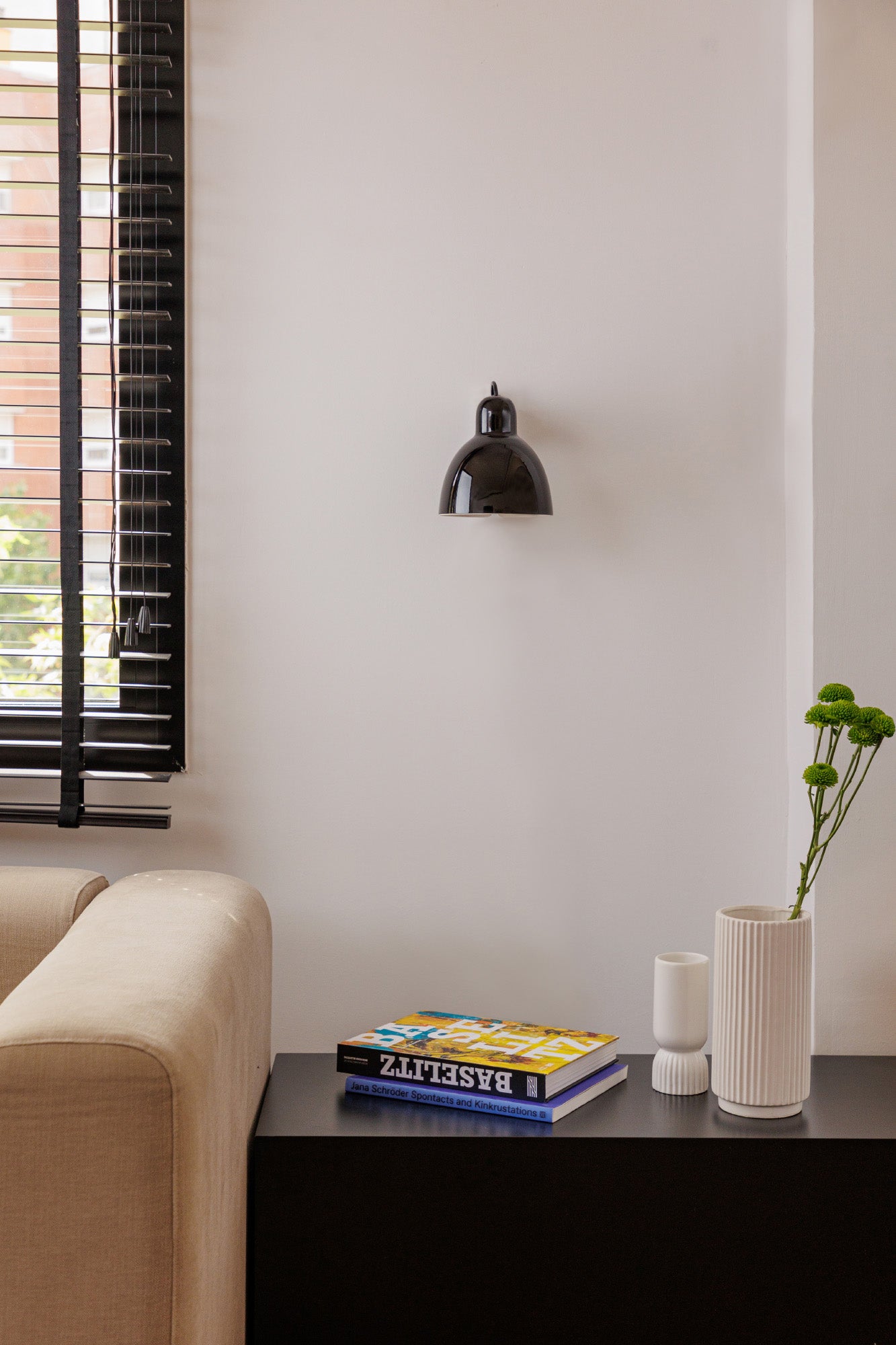 VENICE White wall lamp cobalt blue