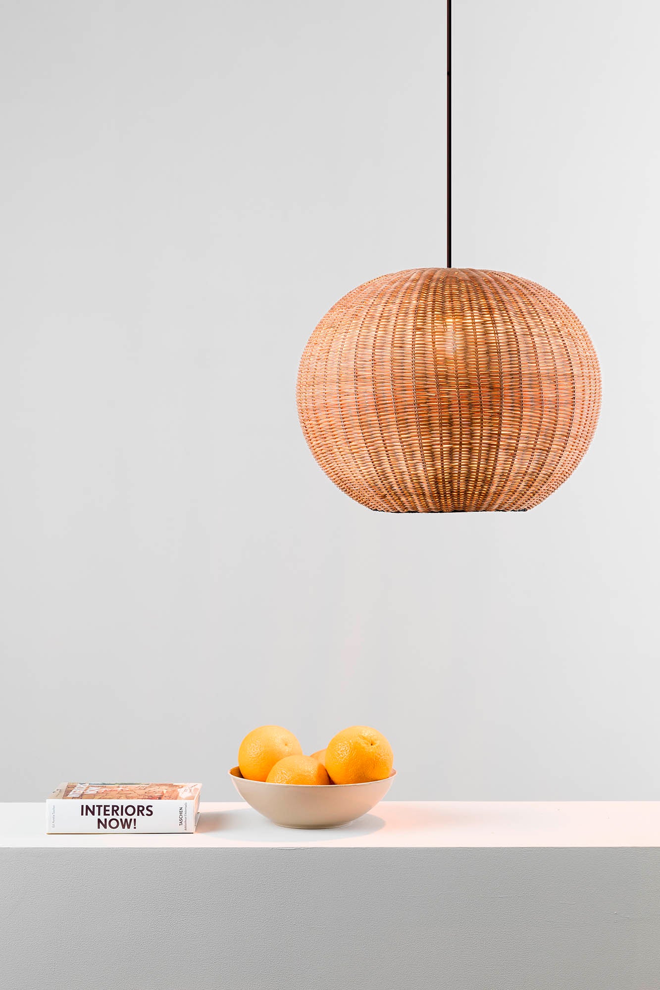 HAKA 300 Black/rattan pendant lamp