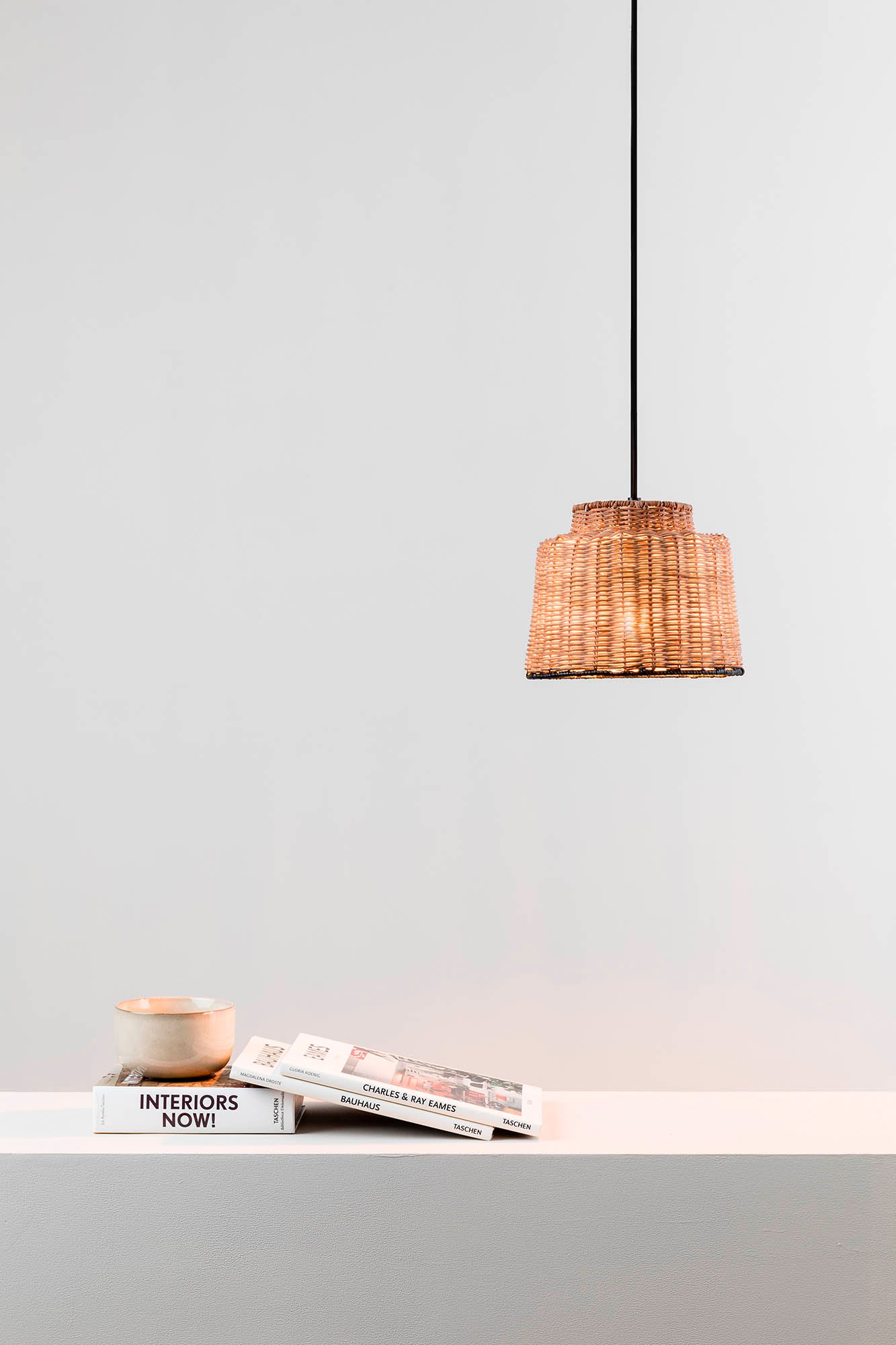 SAIPAN Black/rattan pendant lamp