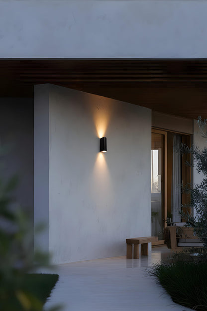 ESTELA Black wall light 2xGU10