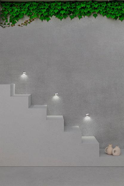 KEENAN 1 Matt nickel surface lamp