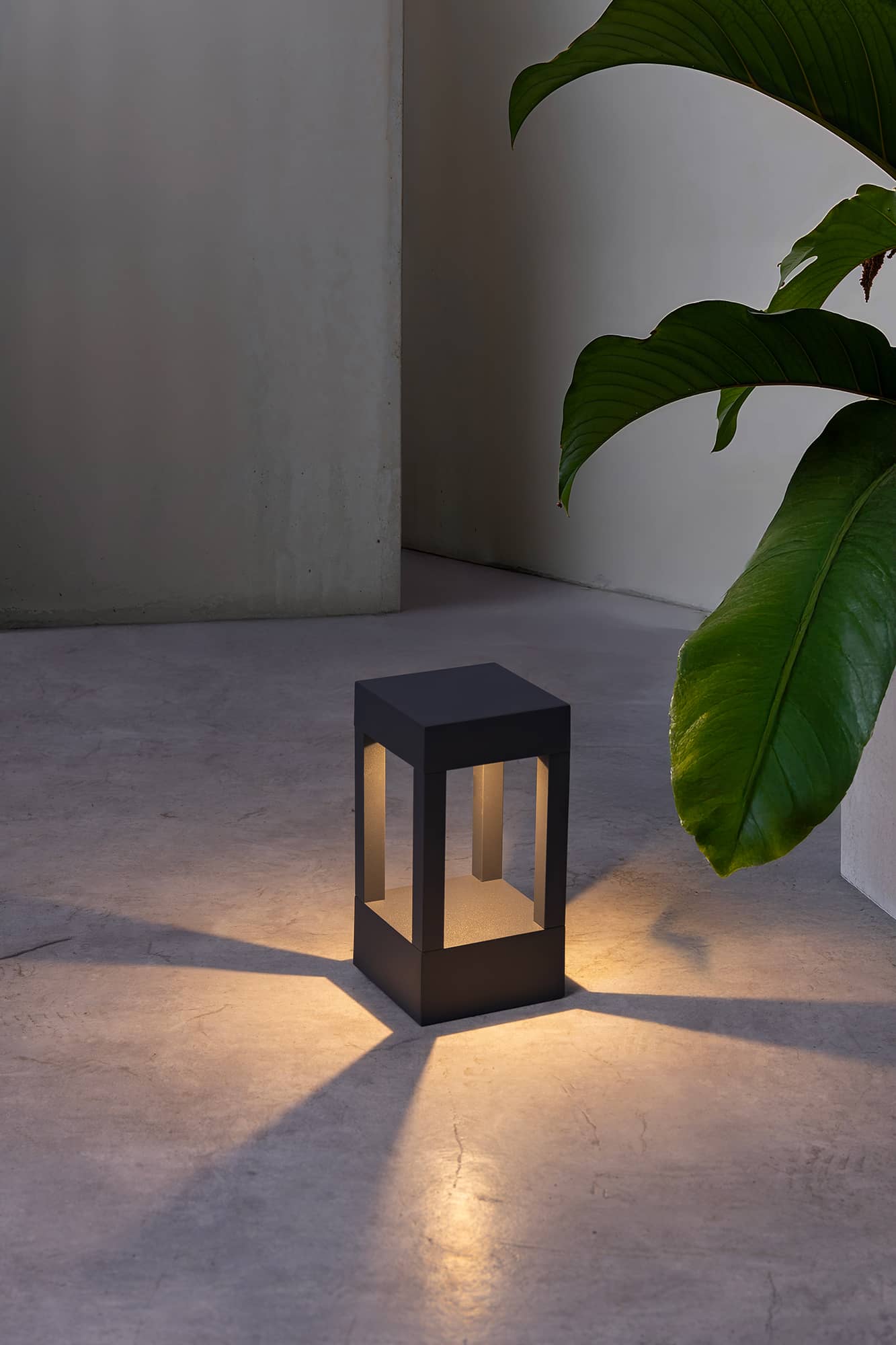 AGRA 200 Dark grey beacon lamp 2700K