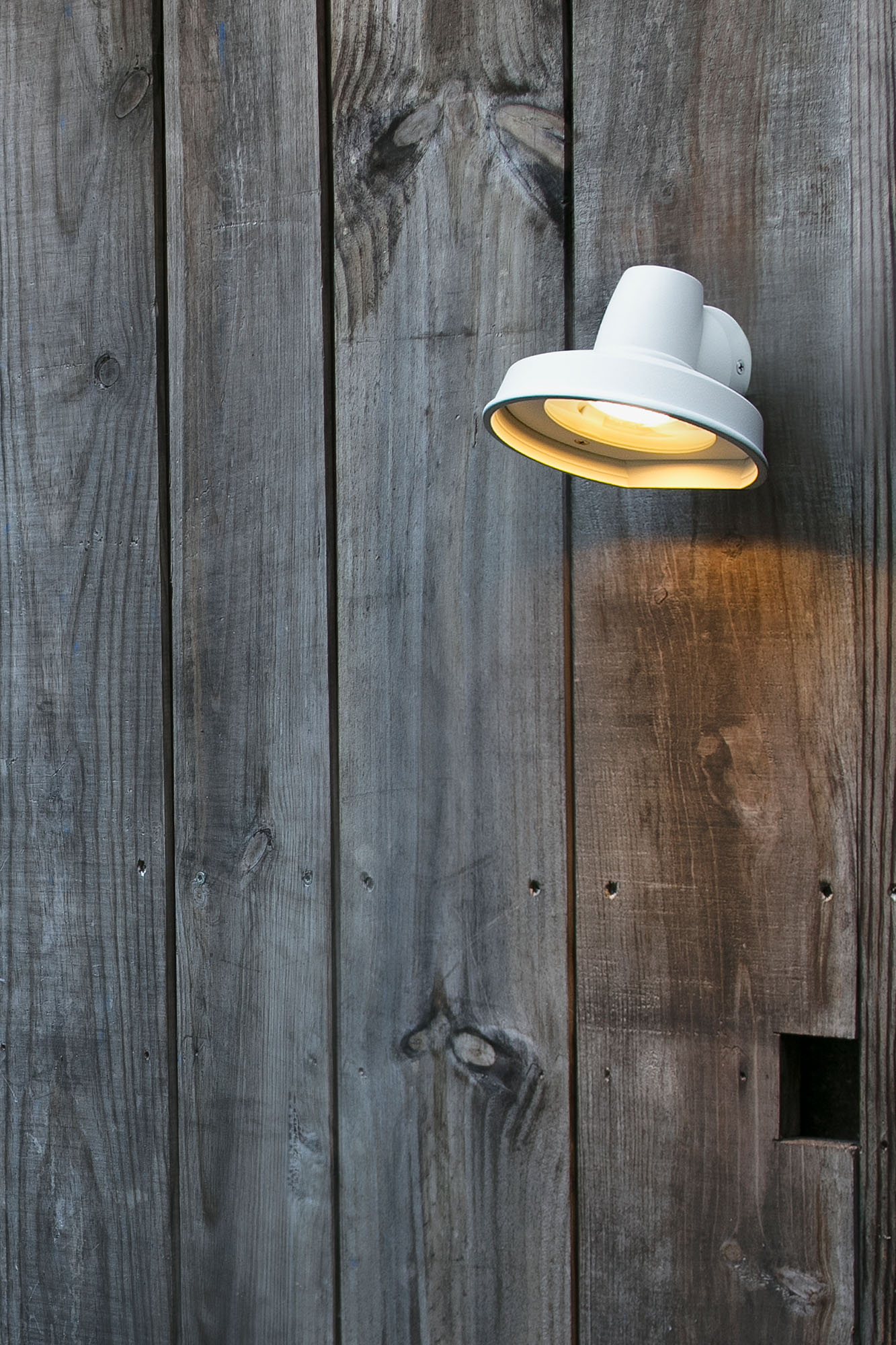 BRONX White wall lamp