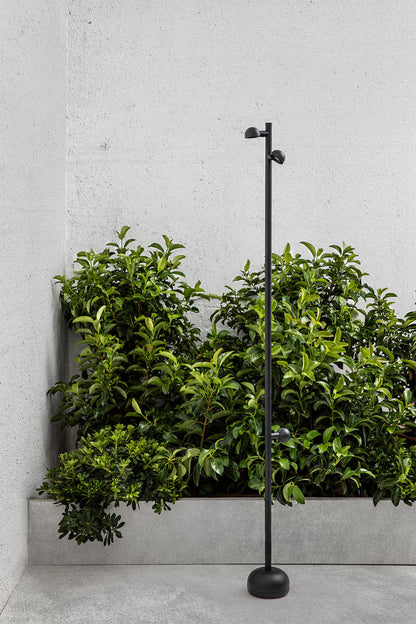 BROT 1800 Black pole lamp