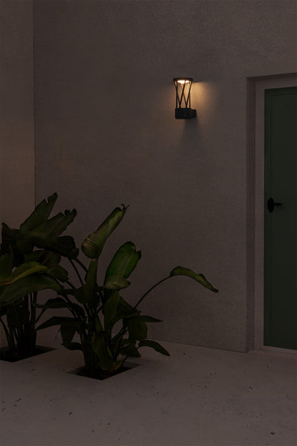 TWIST Dark grey wall lamp