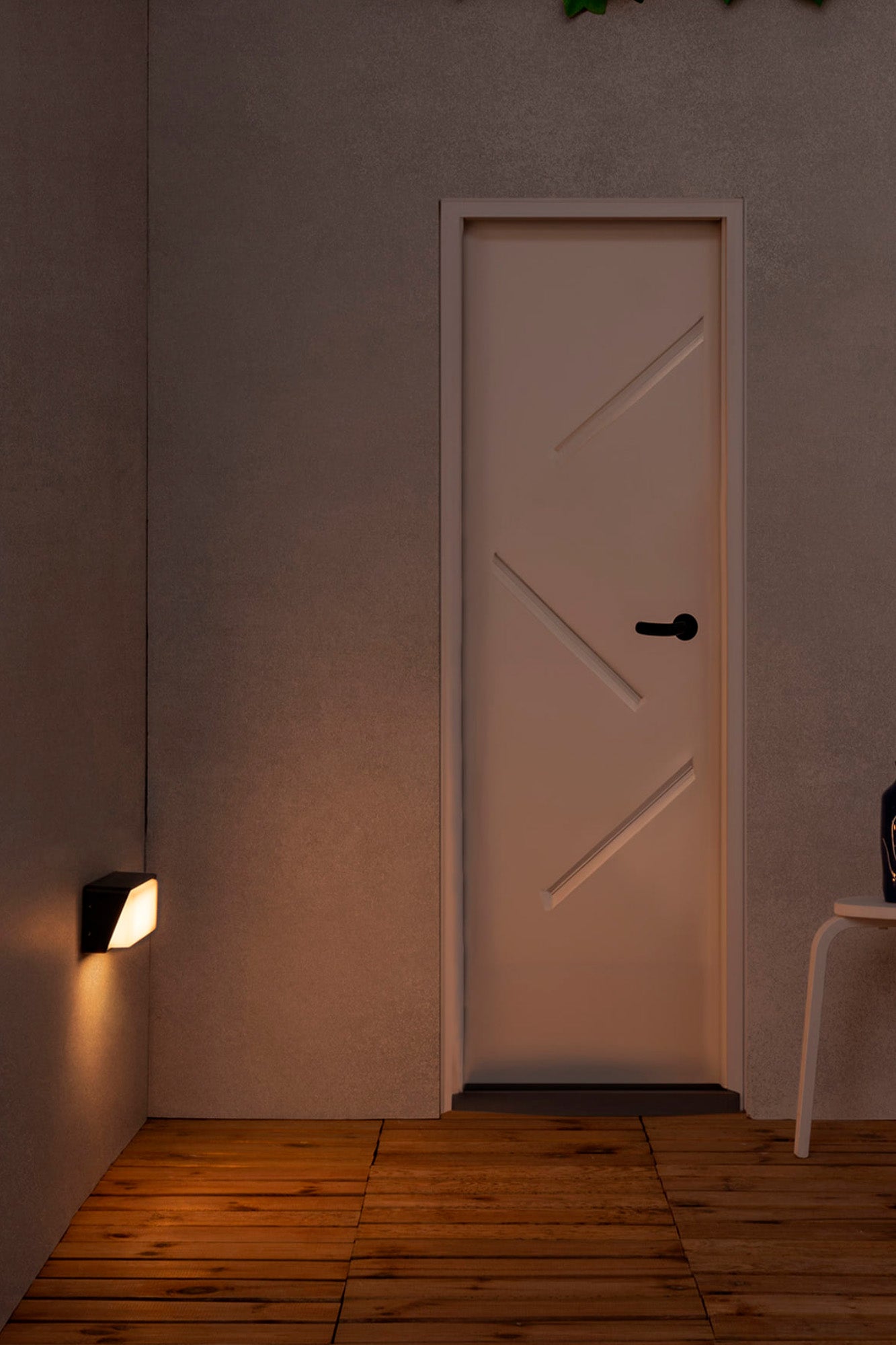 HALF Dark grey wall lamp