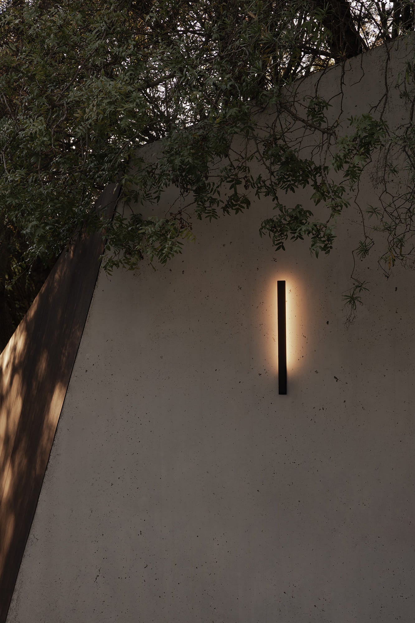 LIME 600 black wall lamp 4.5W 2700-3000-4000K