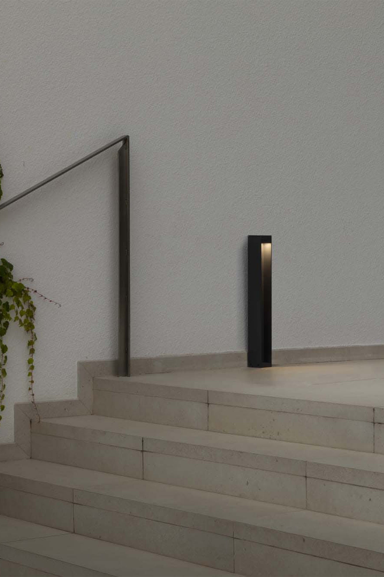 CERLER 600 Dark grey beacon lamp