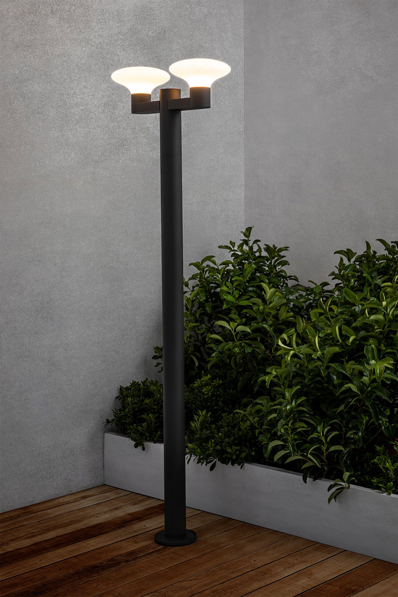 BLUBS 2L Dark grey pole lamp
