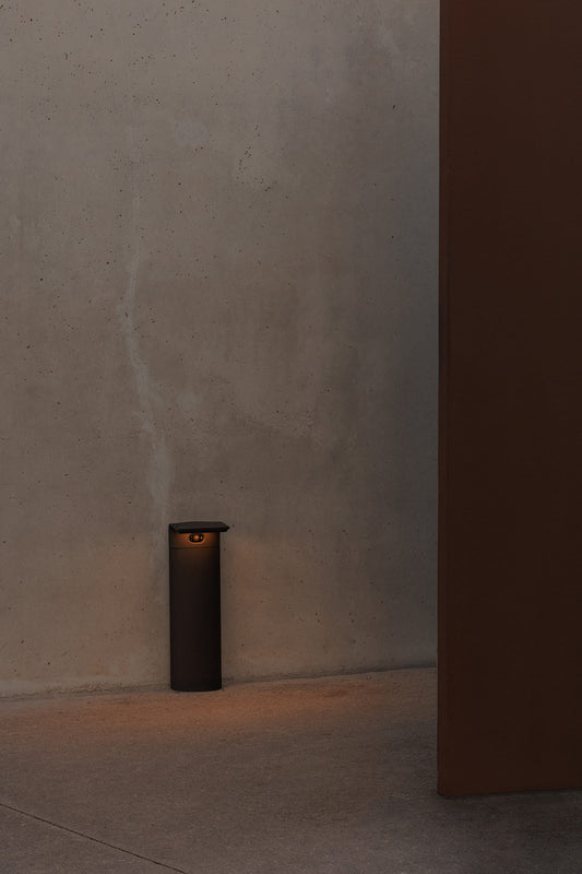 Bollard light LUMA BEACON M HYBRID DARK GRAY SMD LED 5W 3000K