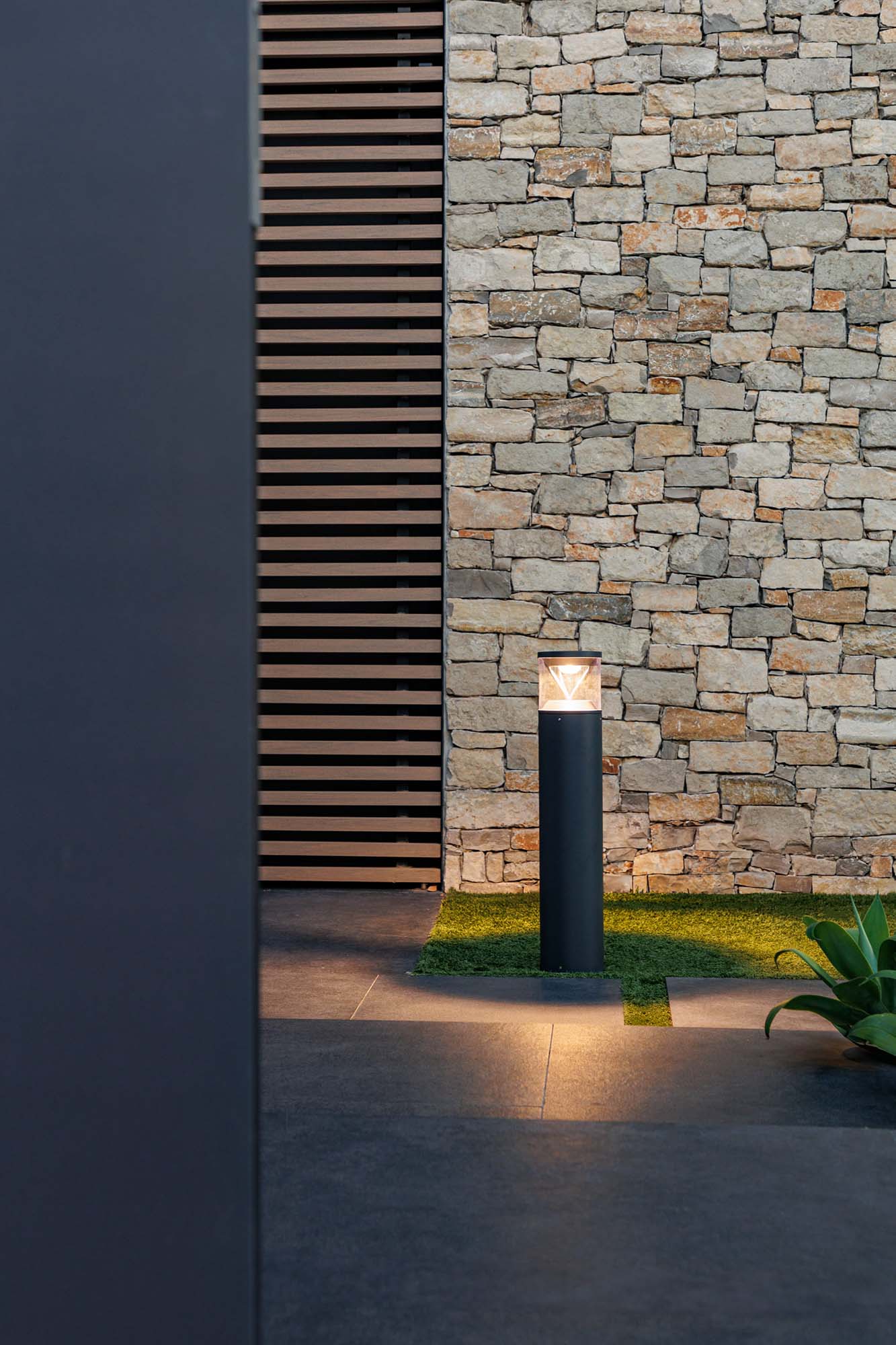 RUSH 800 Dark grey beacon lamp 2700K 360º