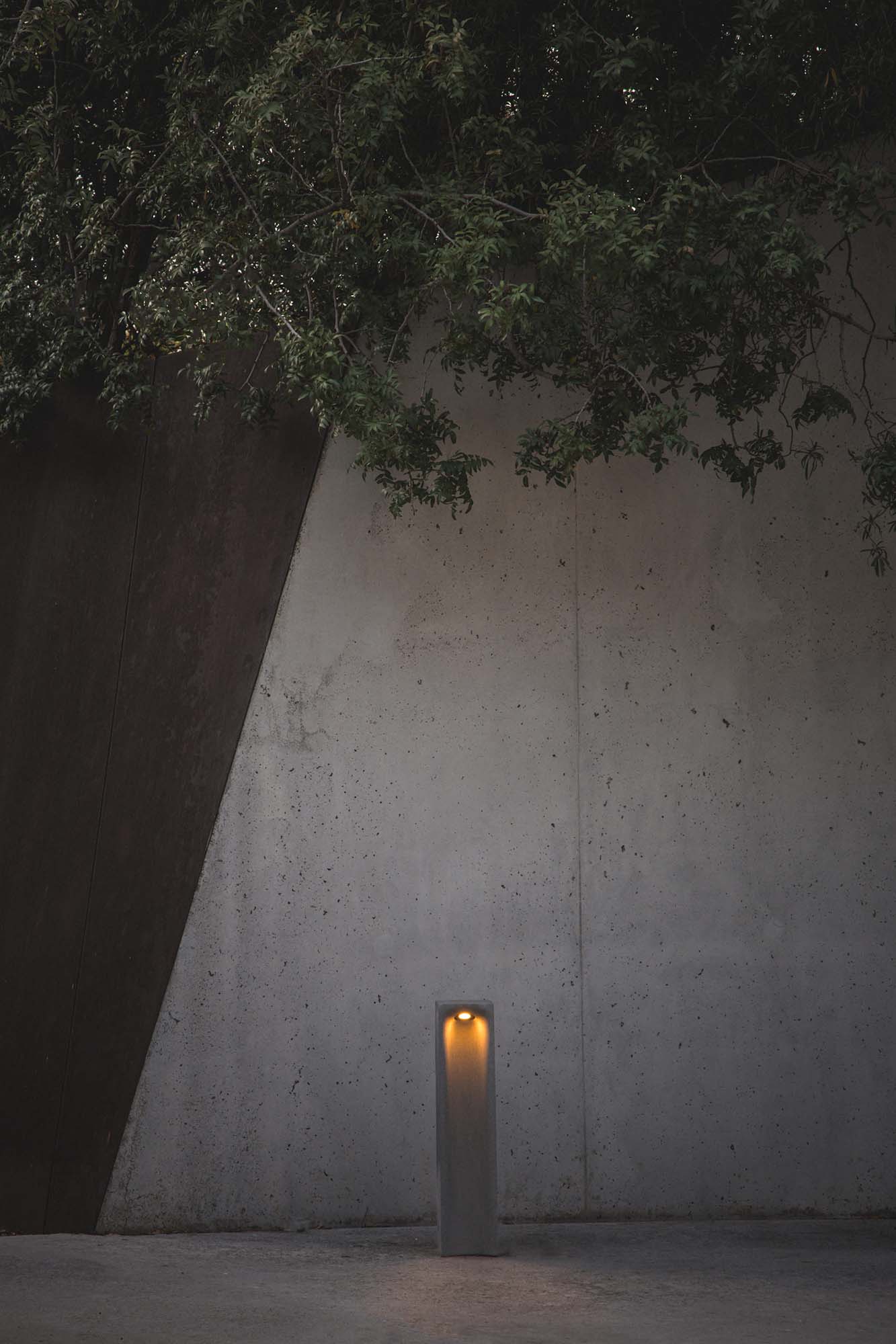 GROT 700 Grey beacon lamp 3000K